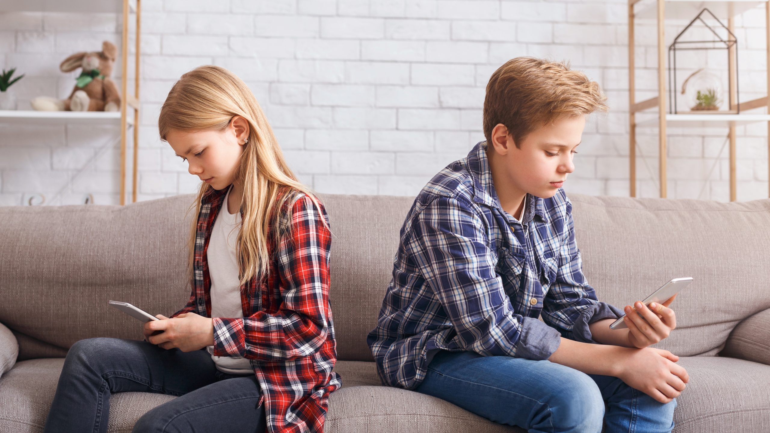 Experts Warn About Digital Addiction Experts Warn About Digital Addiction